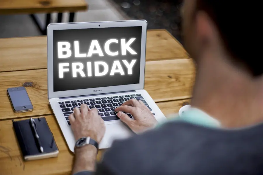 Acquisti più gettonati del Black Friday in Italia: Al Primo Posto i Mobili per la Casa e Ufficio